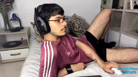 Snapshot of ilytheo chatting on February 25, 2:47 am Theo --- OnlyFans stxrcorx online show from February 25, 2:47 am