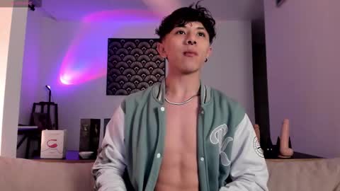 IM  THOMAS online show from November 13, 7:18 am