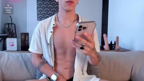 IM  THOMAS online show from November 13, 10:08 pm