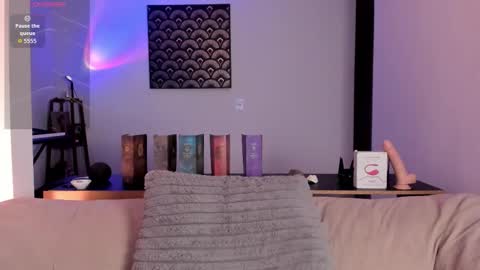 IM  THOMAS online show from December 22, 3:14 am