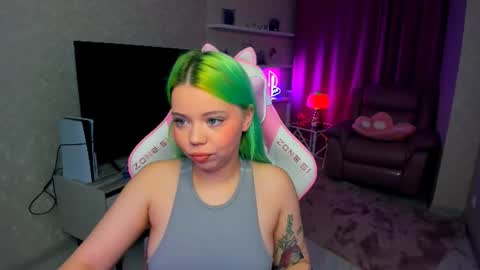 Roxy online show from September 21, 7:15 pm