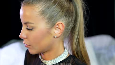 Snapshot of im_aleksa chatting on December 14, 1:38 pm Aleksa online show from December 14, 1:38 pm