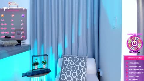  LUCY online show from December 12, 1:32 am