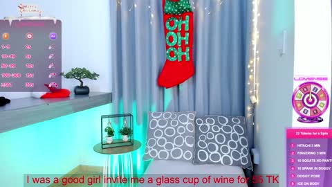  LUCY online show from December 22, 3:44 pm