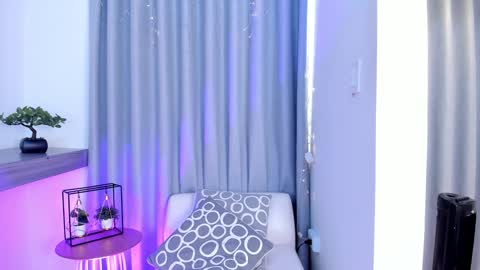  LUCY online show from January 4, 3:49 pm