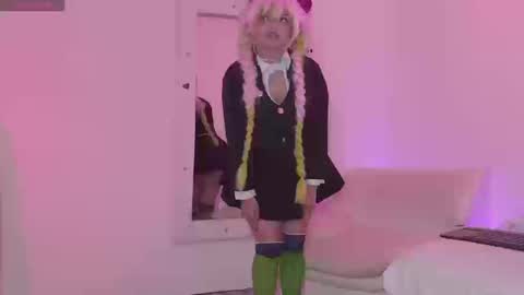 aurora online show from September 12, 9:04 pm