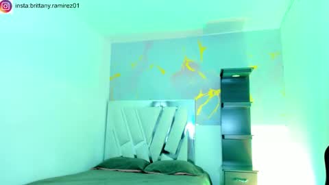 im_brittany_333 online show from February 16, 3:46 am