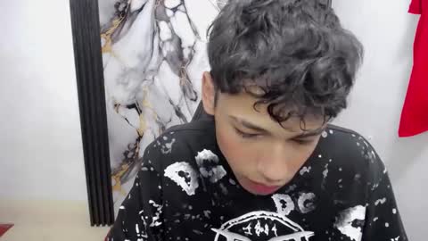 im_david01 online show from November 24, 12:38 pm