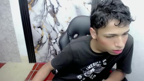 im_david01 online show from December 17, 12:55 pm