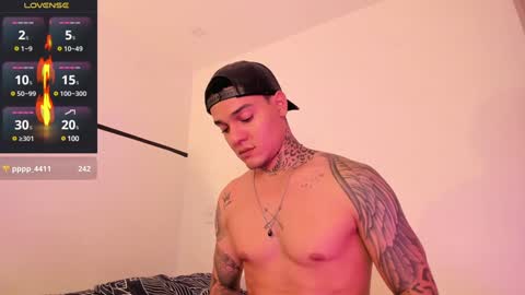 im_dominike online show from December 10, 8:30 am