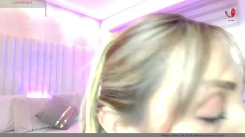 Snapshot of im_helina chatting on May 23, 12:31 pm Helina online show from May 23, 12:31 pm