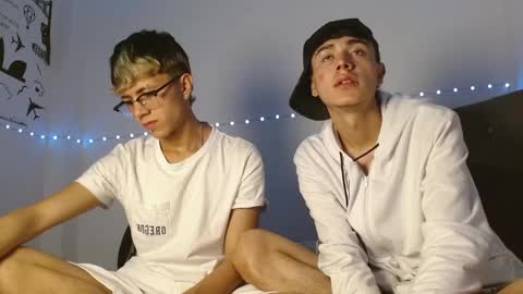 Snapshot of im_juanda chatting on March 12, 6:51 am im_juanda online show from March 12, 6:51 am