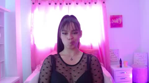 Snapshot of im_julietaa chatting on February 17, 8:04 pm Julieta online show from February 17, 8:04 pm