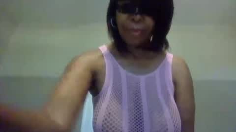 Snapshot of im_laa30z chatting on May 10, 11:26 am weet exy Cougar online show from May 10, 11:26 am