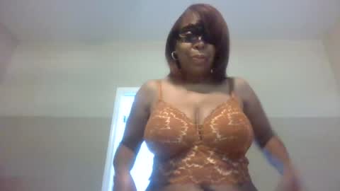 Snapshot of im_laa30z chatting on May 31, 12:34 pm weet exy Cougar online show from May 31, 12:34 pm