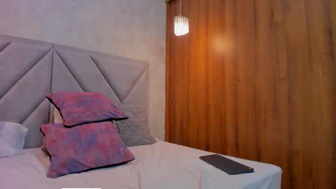 Manu  online show from February 18, 3:19 pm