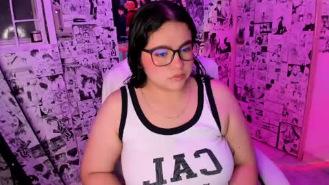 mei mei uwu online show from April 7, 4:02 am