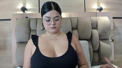 im mou  online show from February 2, 12:48 pm