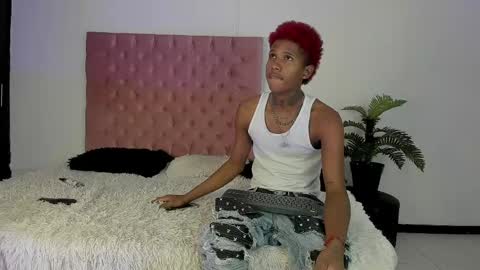 oleider dont forget your thumbs up online show from April 11, 7:18 pm