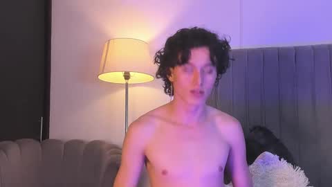 Perseo - Help me with 50 thumbs up online show from December 13, 8:47 pm