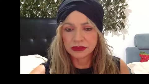 Sharon online show from November 5, 4:07 pm