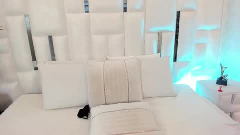 Tara Black online show from January 16, 4:16 am