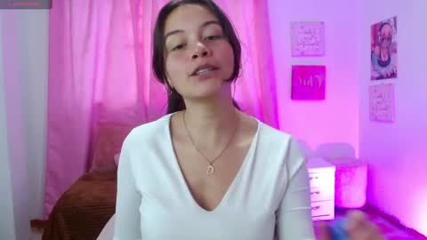 im_tulipan online show from April 8, 10:21 pm