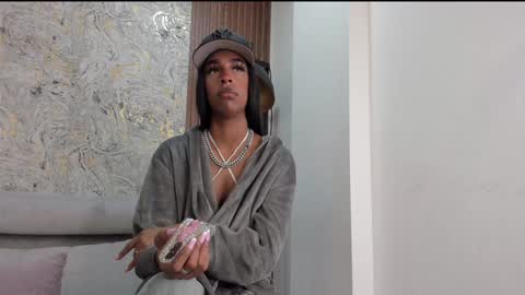 Snapshot of im_tyra chatting on February 6, 6:29 am im_tyra online show from February 6, 6:29 am