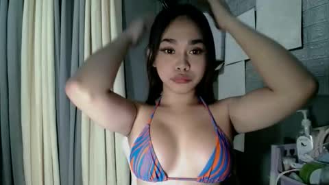 im_ur_future_wife69 online show from April 9, 9:04 am