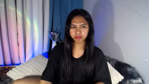 Snapshot of im_ur_girl_demure chatting on July 19, 2:21 pm kyline online show from July 19, 2:21 pm