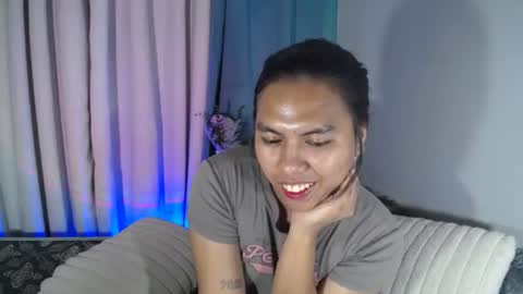 Snapshot of im_ur_girl_demure chatting on July 30, 2:43 am kyline online show from July 30, 2:43 am