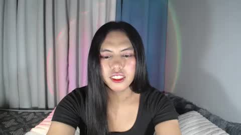 Snapshot of im_ur_girl_demure chatting on August 5, 6:44 pm kyline online show from August 5, 6:44 pm