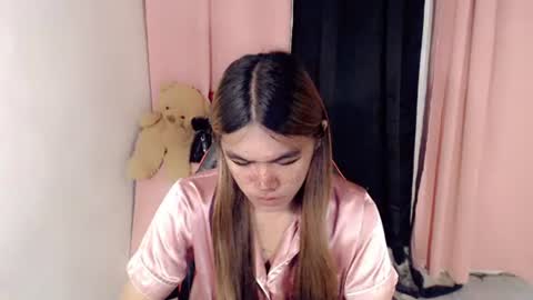 Snapshot of im_yourfairyannaxx chatting on May 3, 10:38 pm im_yourfairyannaxx online show from May 3, 10:38 pm