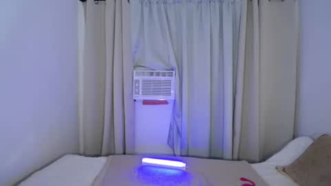 Snapshot of im_yourgirlnextdoor_venuz chatting on October 3, 6:49 pm im_yourgirlnextdoor_venuz online show from October 3, 6:49 pm