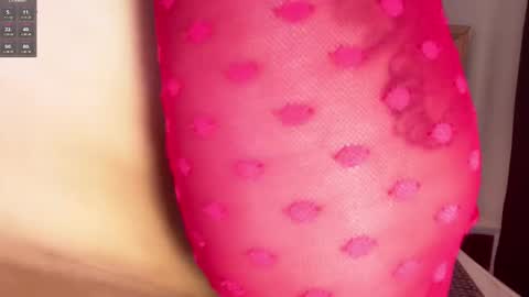 Snapshot of im_yours_01 chatting on March 3, 9:44 am daniella online show from March 3, 9:44 am