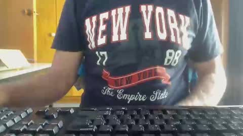 Snapshot of imaussiechris chatting on February 1, 10:19 pm Aussie Guy online show from February 1, 10:19 pm