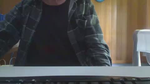 Snapshot of imaussiechris chatting on April 10, 4:06 am Aussie Guy online show from April 10, 4:06 am