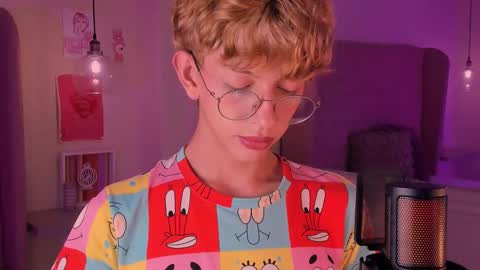 Damiano online show from October 19, 9:15 pm