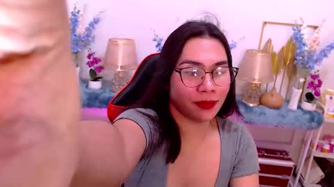 Snapshot of imdestined_foryou chatting on February 13, 6:48 pm Ashley online show from February 13, 6:48 pm