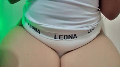 Snapshot of imdirtymilf chatting on June 2, 1:40 am mia latina online show from June 2, 1:40 am