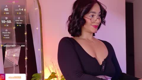 Leana online show from December 18, 10:27 pm