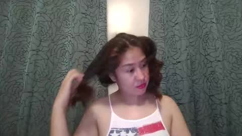 Snapshot of immaculate02 chatting on January 19, 7:56 am Immaculate02 online show from January 19, 7:56 am