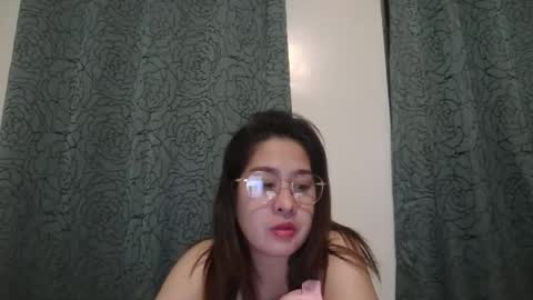 Snapshot of immaculate02 chatting on February 13, 4:36 pm Immaculate02 online show from February 13, 4:36 pm