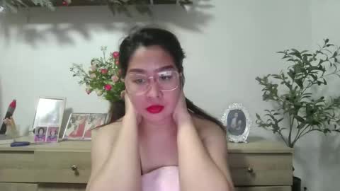 Snapshot of immaculate02 chatting on March 23, 4:44 pm Immaculate02 online show from March 23, 4:44 pm