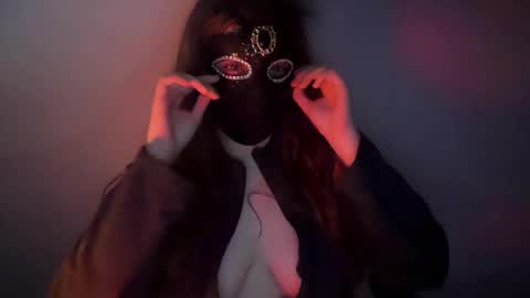 Miss Amelie online show from March 11, 2:54 am