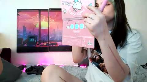 Sam and Jen online show from October 24, 4:09 am