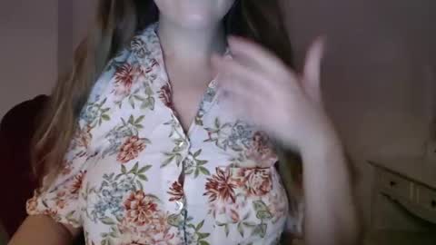 Snapshot of immouss chatting on December 2, 9:06 pm Pola online show from December 2, 9:06 pm