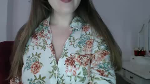 Snapshot of immouss chatting on February 16, 9:59 pm Pola online show from February 16, 9:59 pm