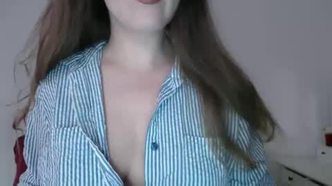 Snapshot of immouss chatting on February 17, 9:30 pm Pola online show from February 17, 9:30 pm