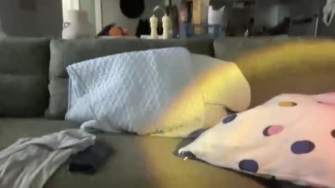 imnotall online show from September 29, 7:13 am